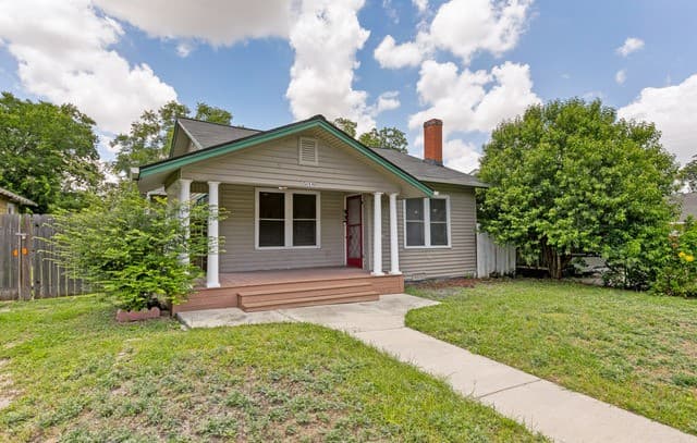 rental at 510  Avant Ave in San Antonio, TX — photo 1