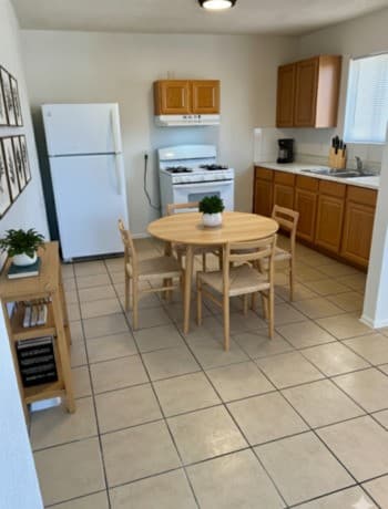 rental at 144 W Villaret Blvd Unit 122 in San Antonio, TX — photo 3