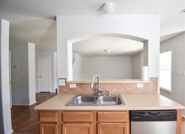 rental at 3418  Aranda Fields in Converse, TX — photo 3