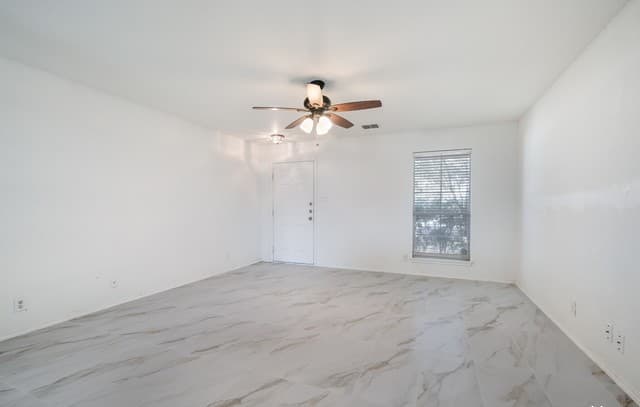 rental at 426  Reba in Converse, TX — photo 3