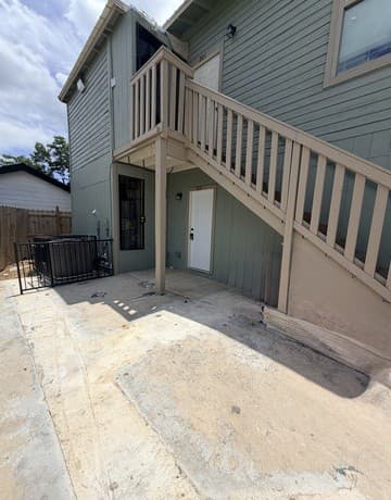 rental at 108  Beatrice Ave Unit 102 in San Antonio, TX — photo 3