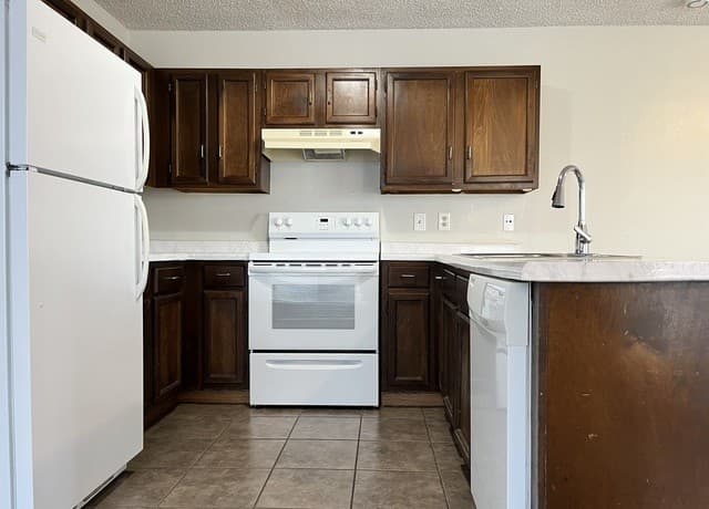rental at 8415  Cranberry Hl Unit 1 in San Antonio, TX — photo 3