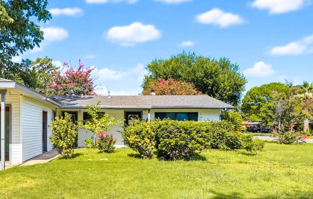 rental at 271  Wayside Dr in San Antonio, TX — photo 3