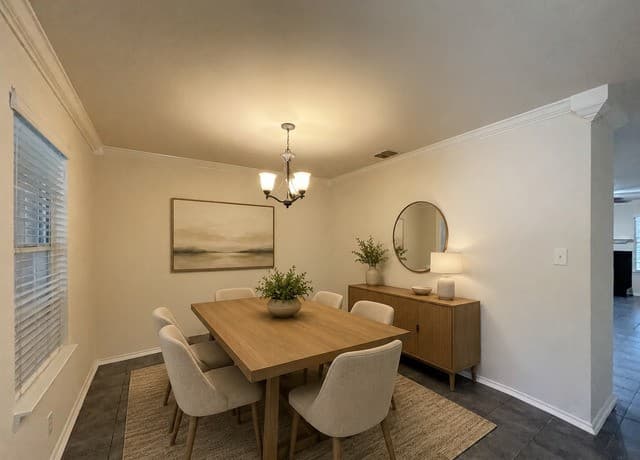 rental at 2611  Thunder Gulch in San Antonio, TX — photo 2