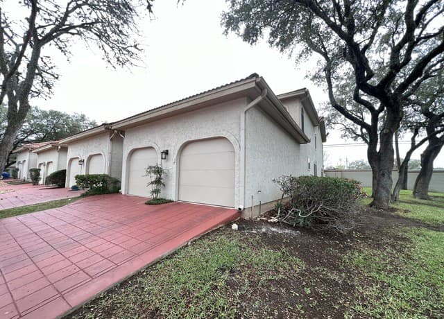 rental at 19215  Tanoan in San Antonio, TX — photo 2