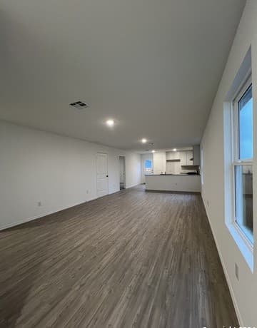 rental at 9904  Wye Mill in San Antonio, TX — photo 4