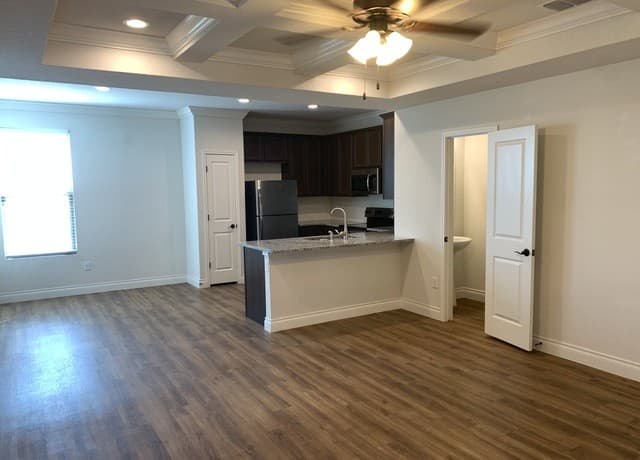 rental at 319  Untermaier St in New Braunfels, TX — photo 3