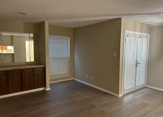 rental at 13130  Blanco Rd Unit APT 207 in San Antonio, TX — photo 2