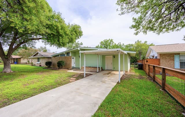 rental at 4402  Bright Sun St in San Antonio, TX — photo 2
