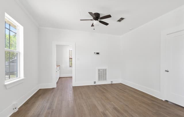 rental at 843  Culebra Rd in San Antonio, TX — photo 4