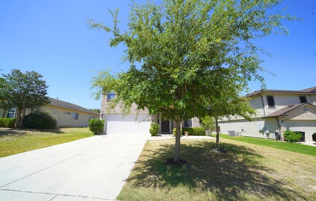 rental at 740  Fountain Gate in Cibolo, TX — photo 3