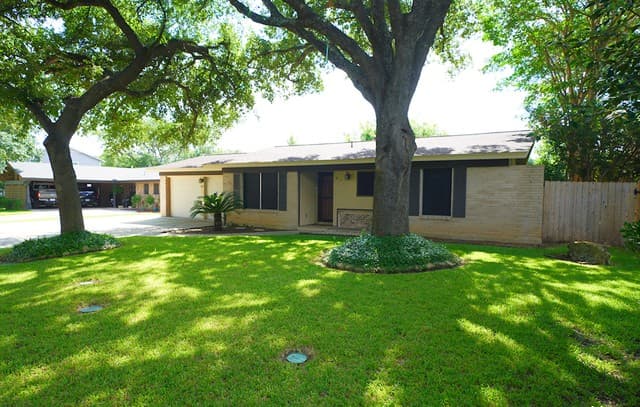 rental at 9802  La Rue St in San Antonio, TX — photo 5