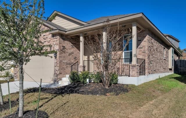 rental at 5710  Calaveras Way in San Antonio, TX — photo 2