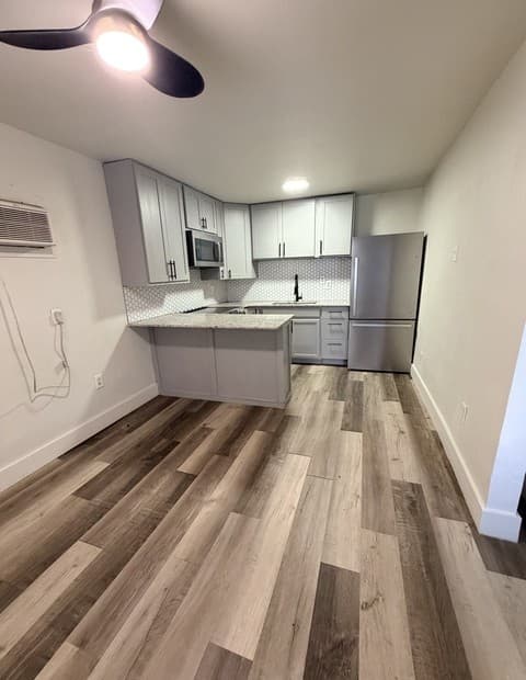 rental at 1121  Essex St Unit 3 in San Antonio, TX — photo 3