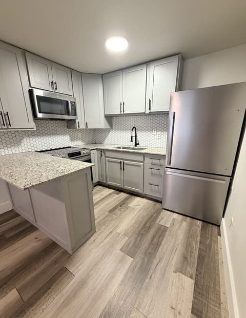 rental at 1121  Essex St Unit 3 in San Antonio, TX — photo 4