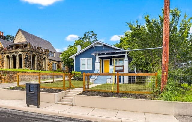rental at 1307  Kayton Ave in San Antonio, TX — photo 3