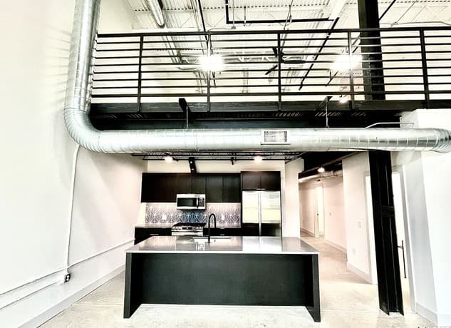 rental at 215  Coca Cola Pl Unit 302 in San Antonio, TX — photo 2