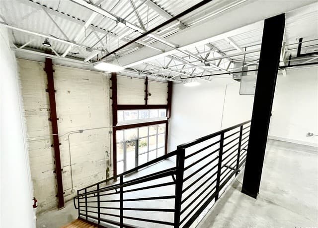 rental at 215  Coca Cola Pl Unit 302 in San Antonio, TX — photo 3