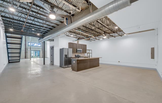 rental at 215  Coca Cola Pl Unit 307 in San Antonio, TX — photo 3