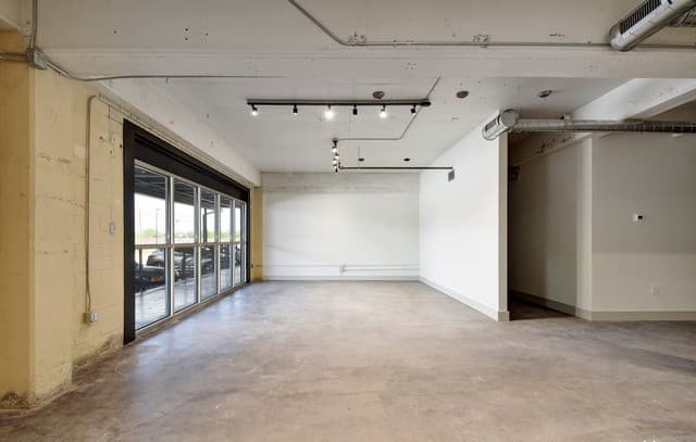 rental at 215  Coca Cola Pl Unit 308 in San Antonio, TX — photo 5