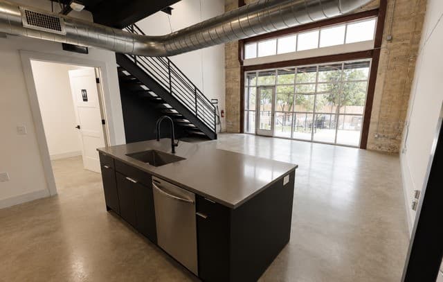 rental at 215  Coca Cola Pl Unit 311 in San Antonio, TX — photo 2