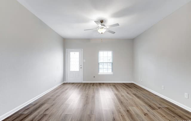 rental at 9226  Bennett Frst in Converse, TX — photo 2
