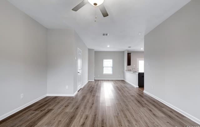 rental at 9226  Bennett Frst in Converse, TX — photo 5