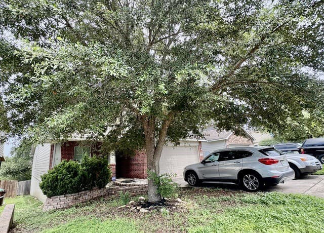 rental at 1450  Dancing Wolf in San Antonio, TX — photo 3