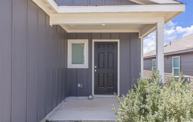 rental at 8807  Osprey Trl in San Antonio, TX — photo 3