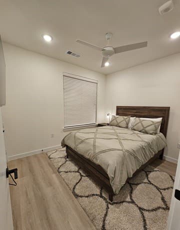 rental at 719  E Locust St Unit 3111 in San Antonio, TX — photo 5