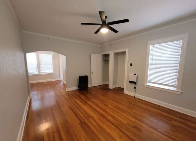 1-bedroom rental at 703 W French Pl Unit 2 in San Antonio, TX — photo 4