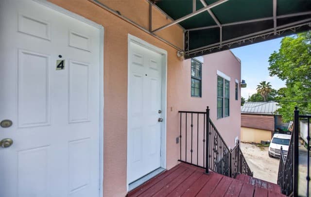 rental at 902 W Craig Unit 6 in San Antonio, TX — photo 3