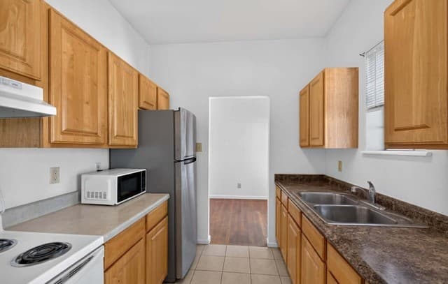 rental at 902 W Craig Unit 6 in San Antonio, TX — photo 5