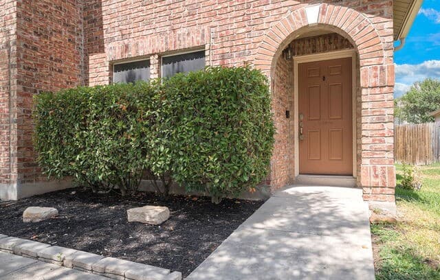 rental at 136  Longhorn Way in Converse, TX — photo 3
