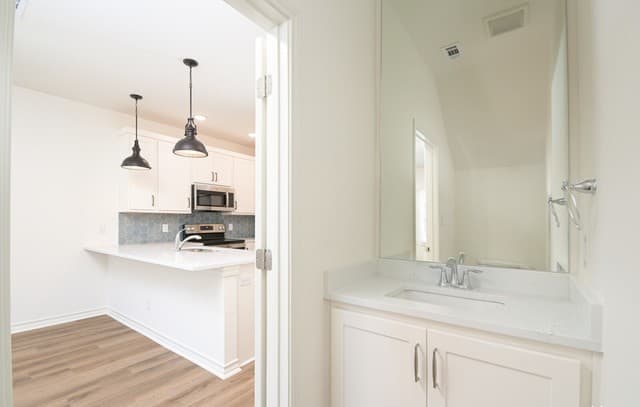 rental at 1818  Martin Luther King Unit 101 in San Antonio, TX — photo 5