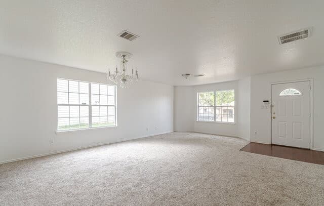 rental at 11223  Victory Cavern in San Antonio, TX — photo 4