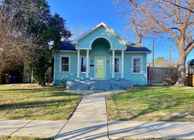 rental at 1047 E Highland Blvd in San Antonio, TX — photo 2