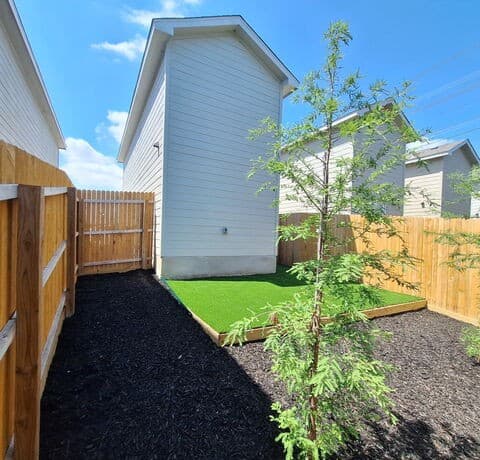 rental at 7033  Elm Cv in San Antonio, TX — photo 2