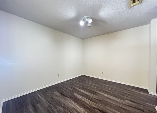 rental at 6530  Forest Vlg in San Antonio, TX — photo 5