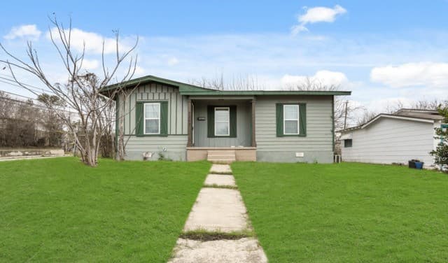 rental at 2303  Burnet in San Antonio, TX — photo 1