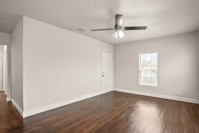 rental at 2303  Burnet in San Antonio, TX — photo 3