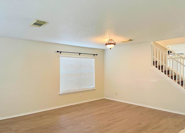 rental at 7306  Daulton Ridge in Converse, TX — photo 4