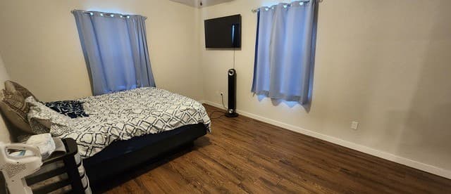 rental at 1005  3rd St in Floresville, TX — photo 4