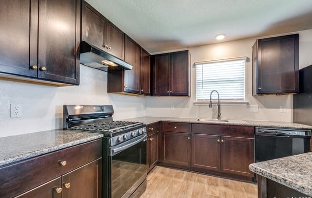 rental at 15547  Crimson Topaz in San Antonio, TX — photo 5