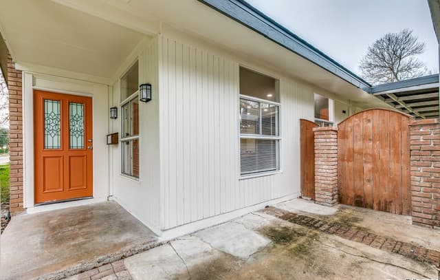rental at 511 E Hathaway Dr in San Antonio, TX — photo 3