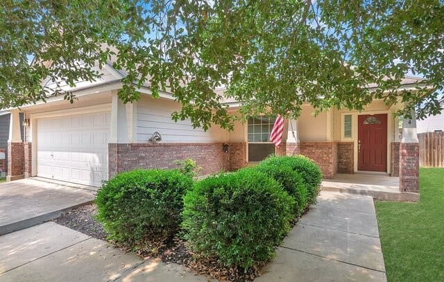 rental at 104  Happy Trl in Cibolo, TX — photo 4