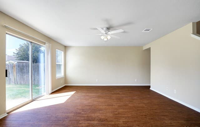 rental at 7603  Allendate Peak in San Antonio, TX — photo 5