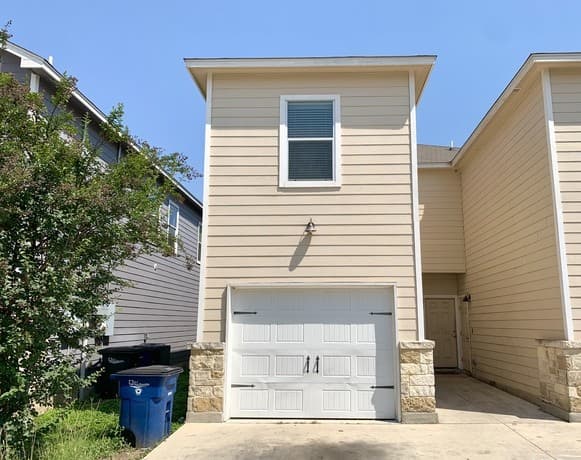 rental at 569  Advantage in New Braunfels, TX — photo 2