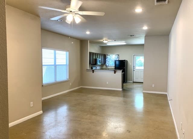 rental at 569  Advantage in New Braunfels, TX — photo 3