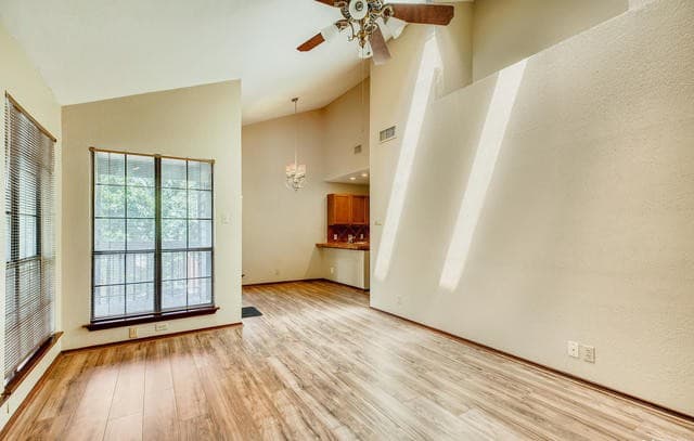 rental at 8633  Datapoint Dr Unit 210 in San Antonio, TX — photo 4